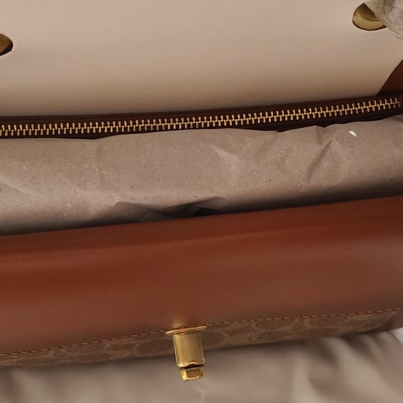 NWT Coach Madison shoulder  bag in regular size tan rust and signature canevas - Picture 13 of 16